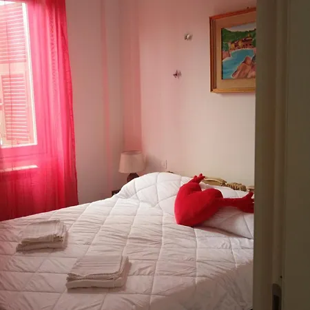 Il Mare A Un Passo Da Casa Samy Intero 6 Posti Letto 60 Mt * Sestri Levante